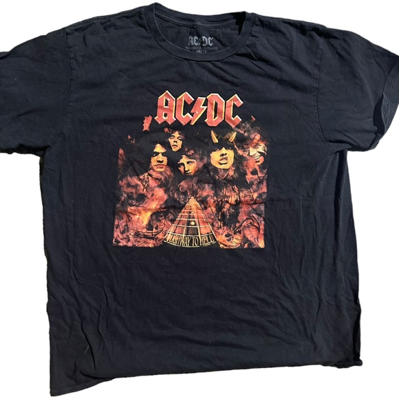 AC/DC official merch SZ 2XL EUC vintage band t shirt - Picture 3 of 3